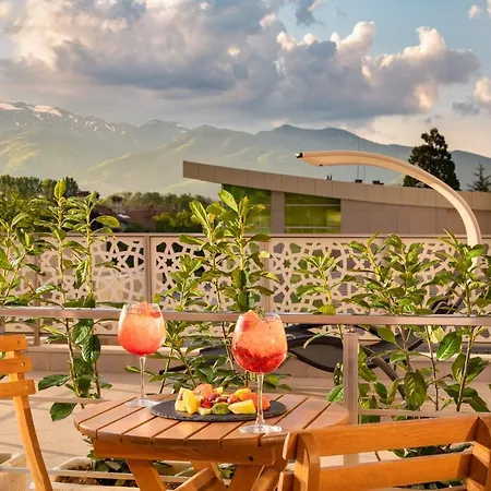 гранд княз Ξενοδοχείο